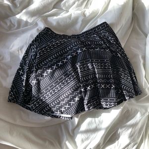 Patterned Black Skirt!